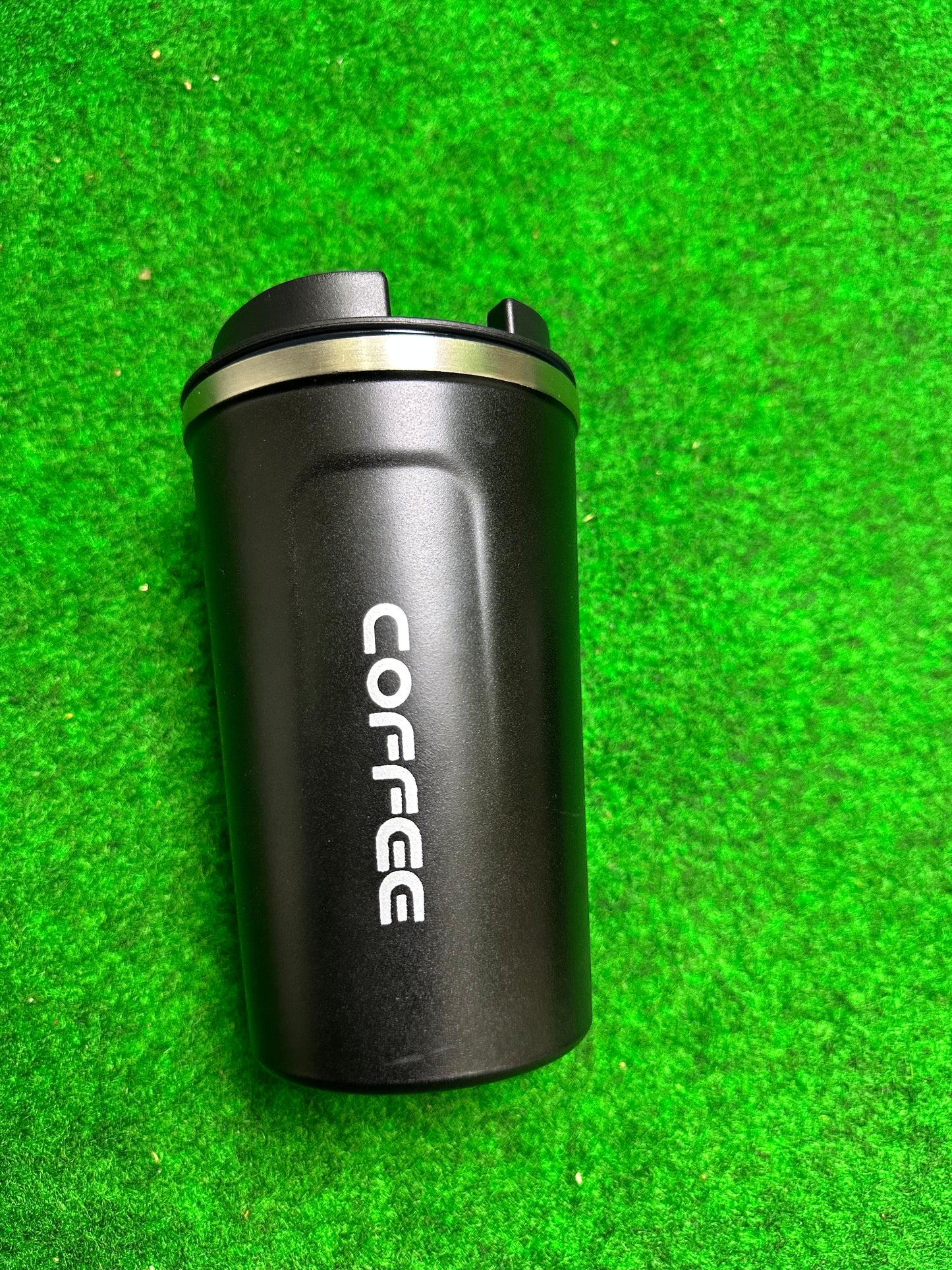 Sleek Stainless Steel Coffee Mug – Insulated Travel Cup for Hot & Cold Drinks